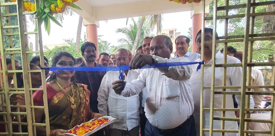 विजयनगरम जिले में समाज कल्याण बालिका छात्रावास भवन का उद्घाटन किया गया